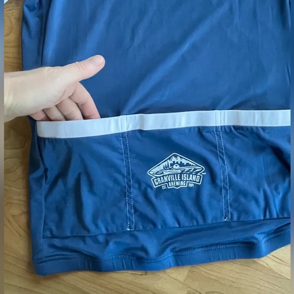 🚴🏼♀️ Cycling Jersey - Women’s - Picture 5 of 6